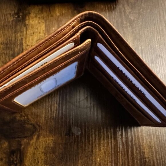 ‘IN GOD WE TRUST’ Blocking & 9 Card Slots Leather Patriotic American Flag Wallet - Picture 4 of 14